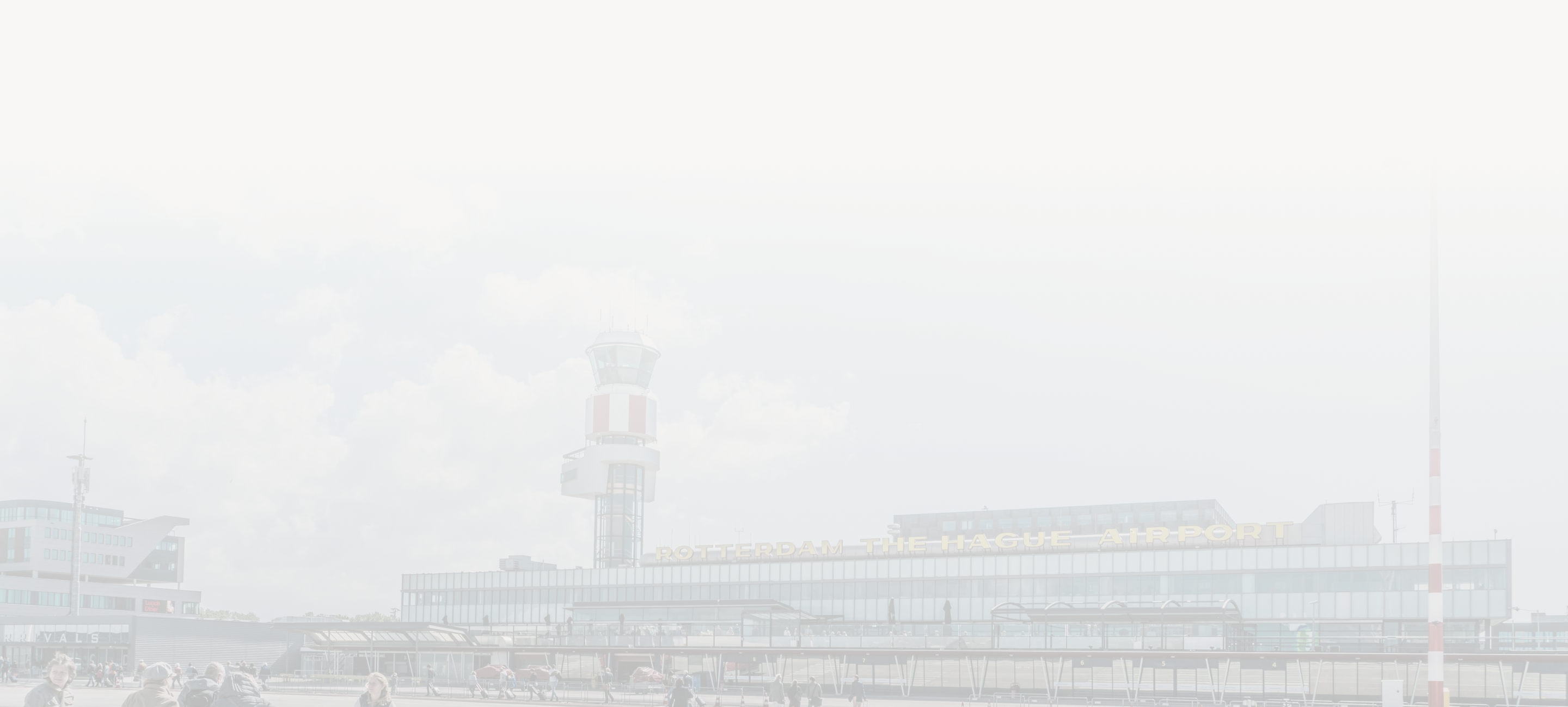 Parken am Flughafen Rotterdam Den Haag - Quick Parking